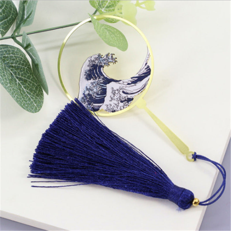 Metal bookmark tassel