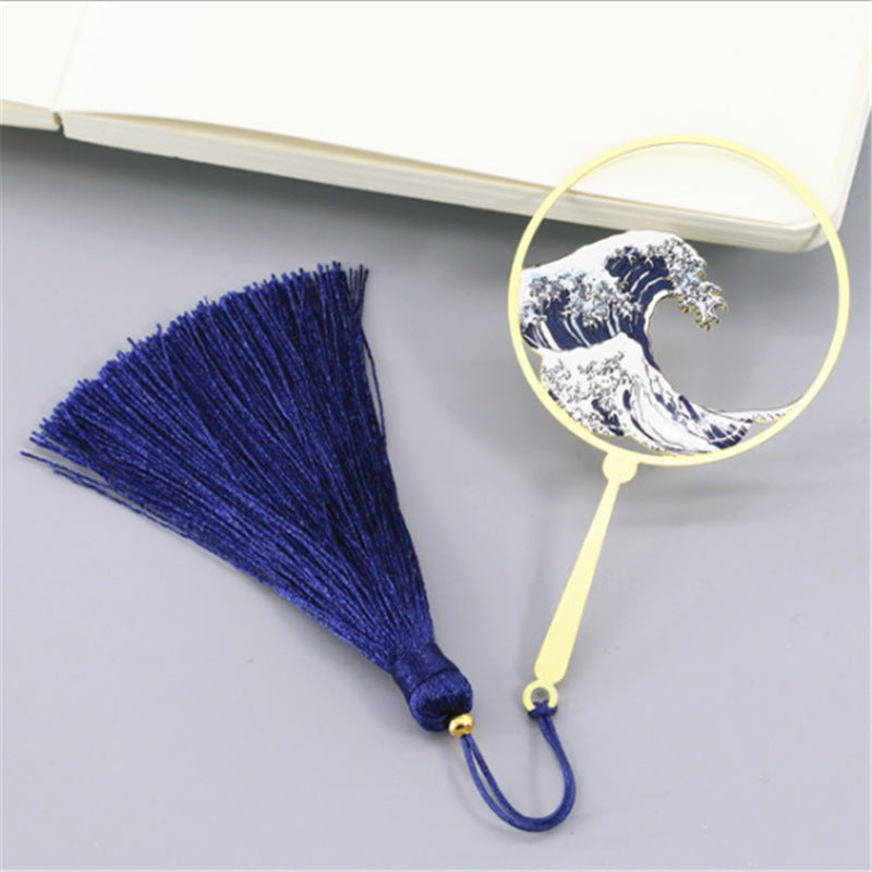 Metal bookmark tassel